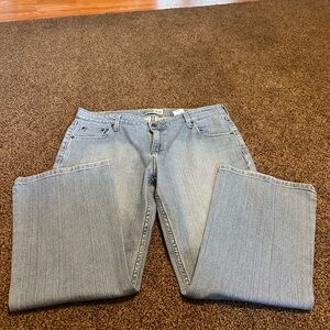 Levi's Women's Light Blue Straight Leg Jeans